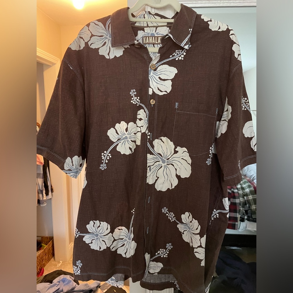 Kahala Hawaiian printed button down tee shirt. XL
